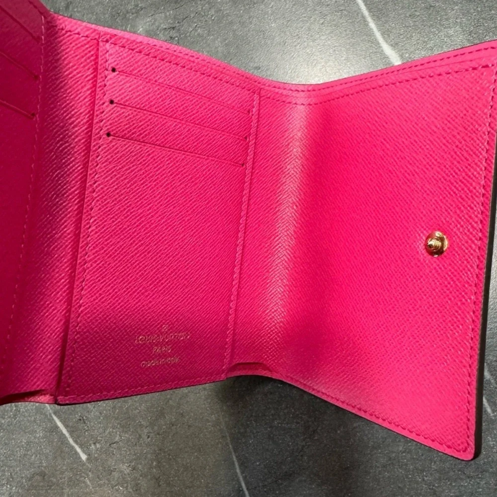NIB LOUIS VUITTON Monogram Vivienne Portefeuille Victorine Wallet - Picture 7 of 12